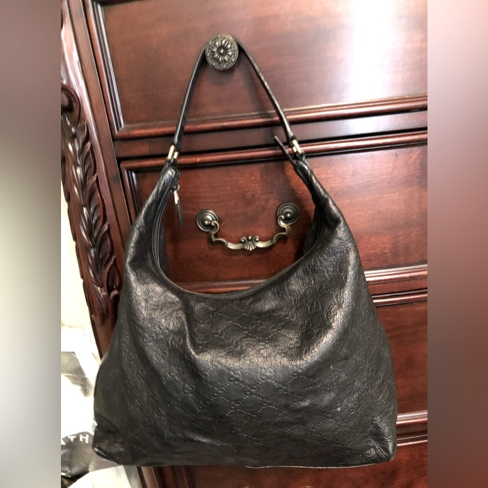 Large Gucci Hobo Shoulder Bag!